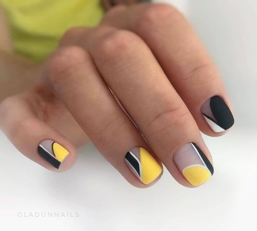 Маникюр на короткие квадратные желтый