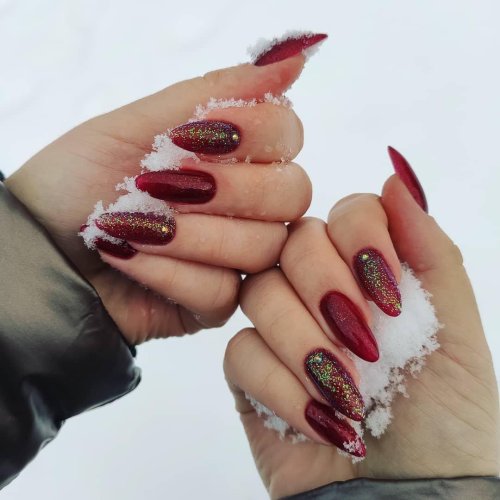 Новогодние ногти миндаль