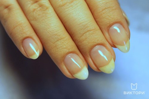 Укрепление гелем натуральных ногтей