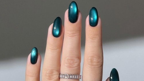 Маникюр малахитовый кошачий глаз