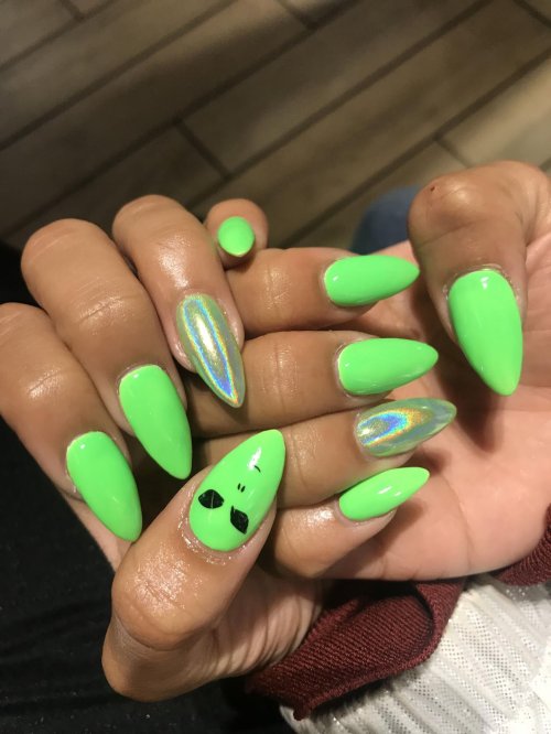 Маникюр молли