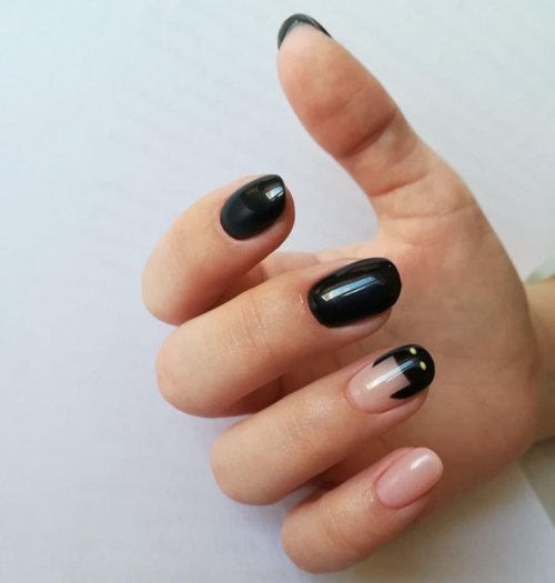 Маникюр черные ногти