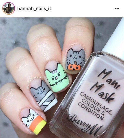 Маникюр на короткие ногти с котиками