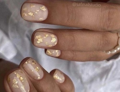 Прозрачный маникюр на короткие ногти