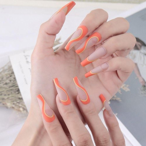 Коралловые длинные ногти