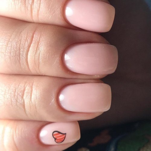 Ногти короткие