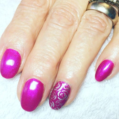 Cnd shellac magenta mischief