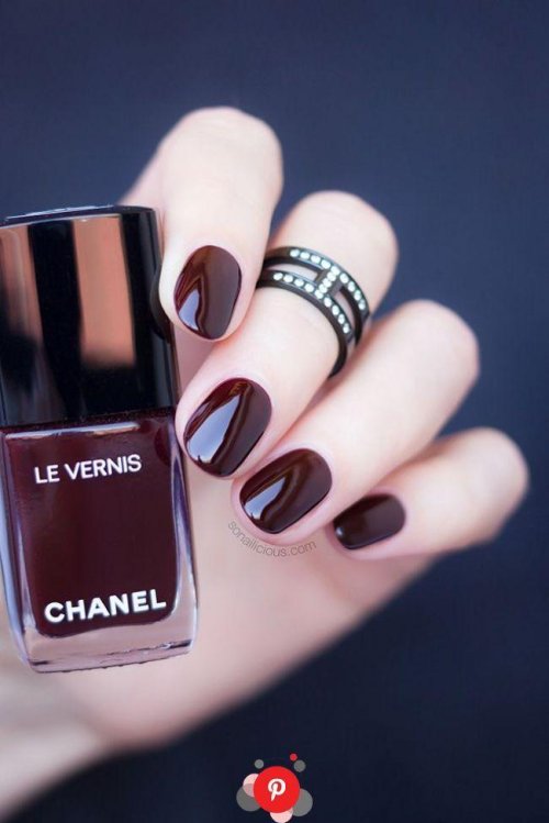 Chanel rouge noir