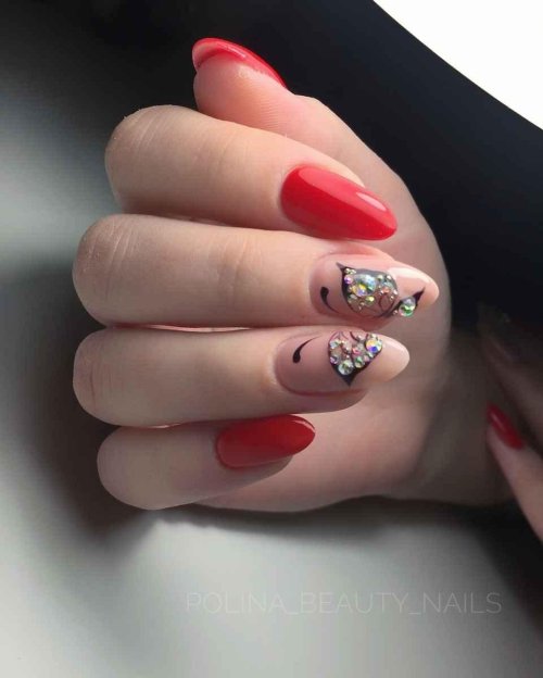 Красный маникюр с бабочкой