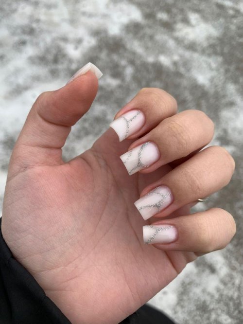 Ногти белые короткие