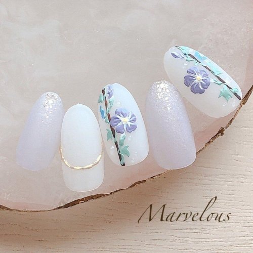 Ромашки маникюр