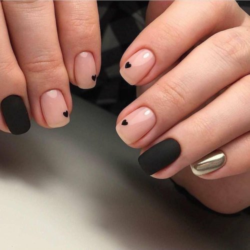 Бежевый маникюр на короткие