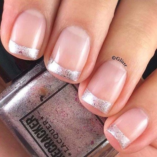 Серебристый френч на короткие ногти