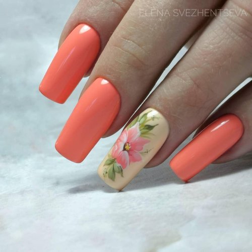 Коралловый маникюр