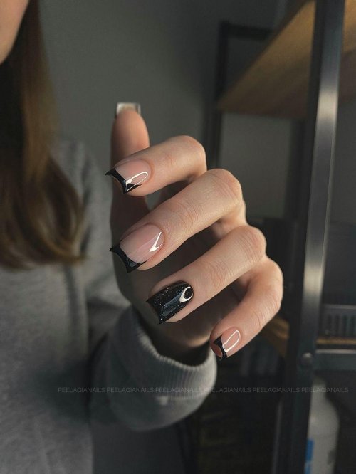 Черный френч на короткие ногти