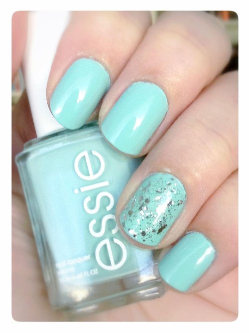 Essie мятная глазурь